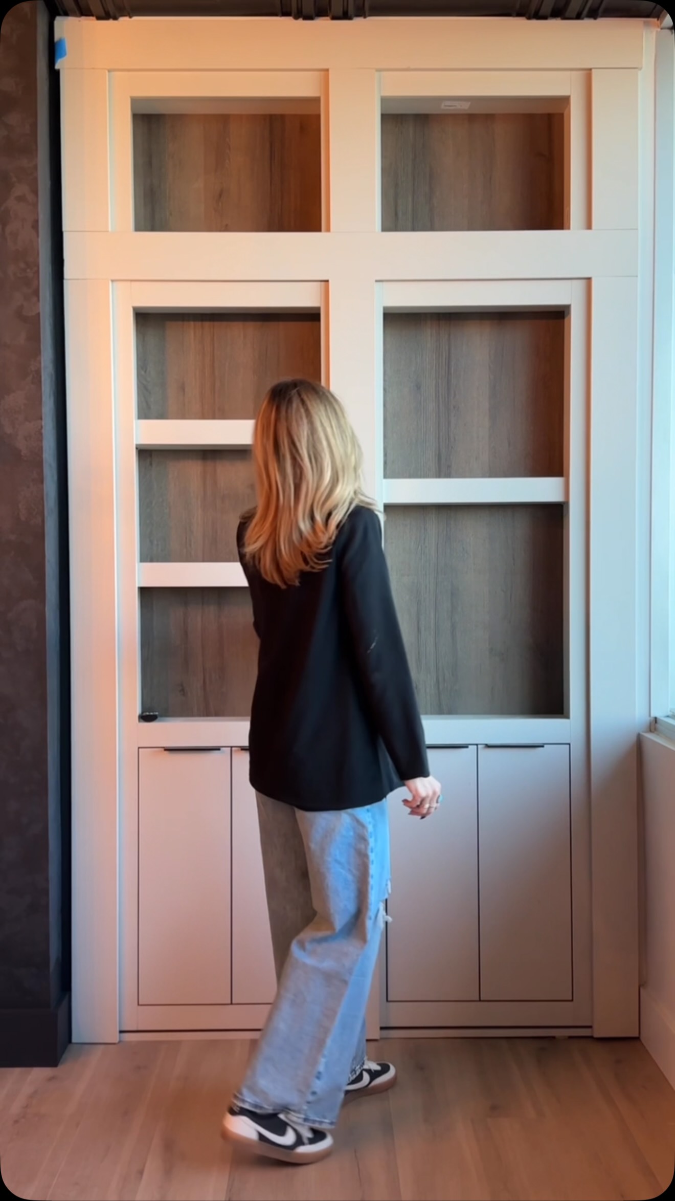 Home upgrade of your dreams with the EcoCrafted French Murphy Door Bookcase 💭🤎