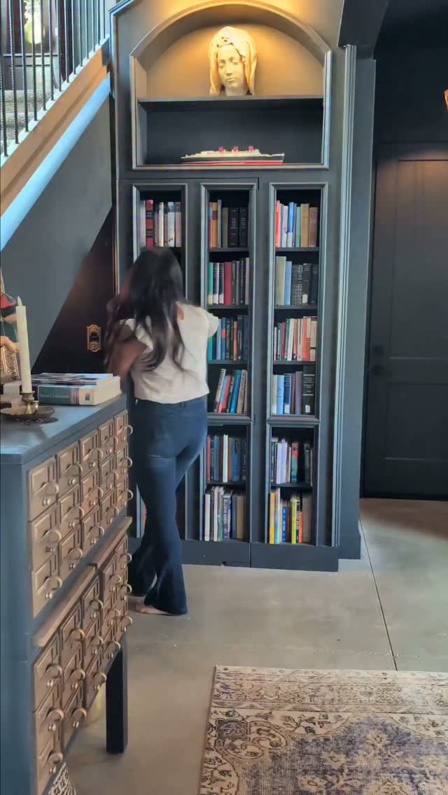 why choose Murphy Door? Trust us to build your dream hidden bookcase door 💝